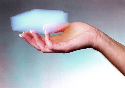 Pure aerogel is vederlicht en semi-transparant